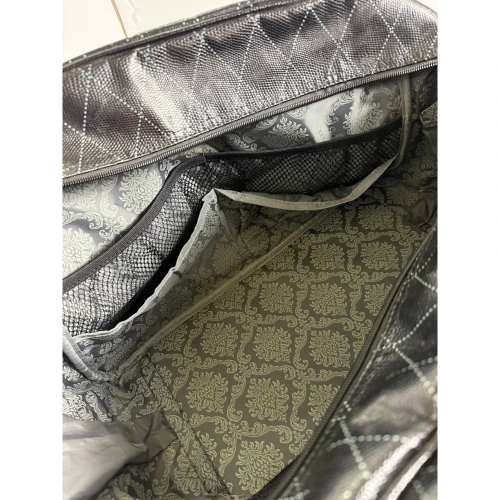 Vintage Mary Kay Quilted Travel Makeup Duffel  Bag Top Handle Zip Organizer